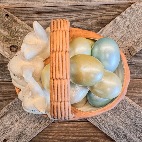 1970's Vintage Atlantic Mold, Easter Bunnies in Basket w/ 15 Iridescent Eggs - Picture 3 of 12